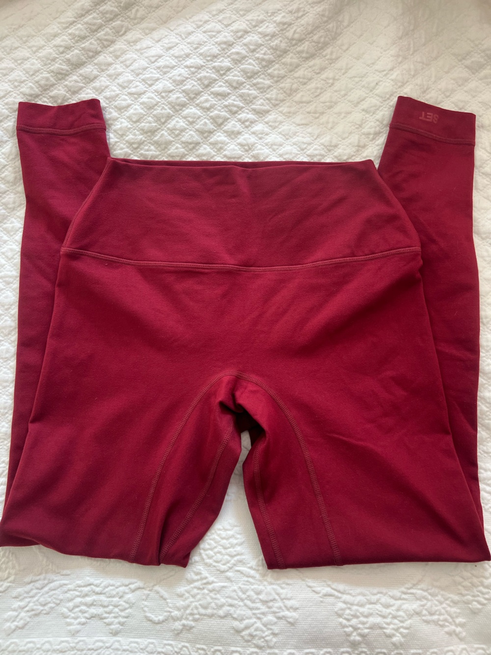 SET ACTIVE burgundy leggings formcloud